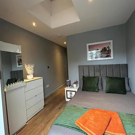 2 Bedroom Flat In Euston 2 Mins Away From Station, No Lift London Exterior photo