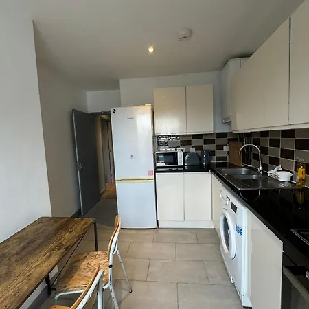 2 Bedroom Flat In Euston 2 Mins Away From Station, No Lift London Exterior photo